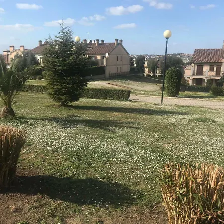 Golf Club *